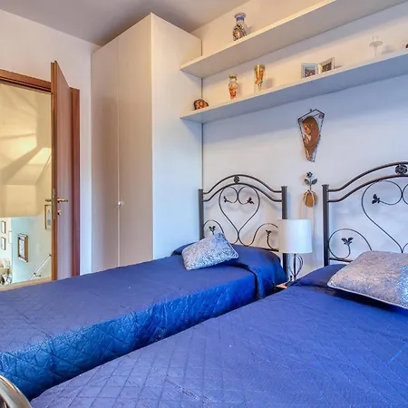 2 Bedroom Gorgeous In Стреза