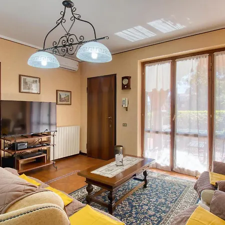 2 Bedroom Amazing In Dom wakacyjny