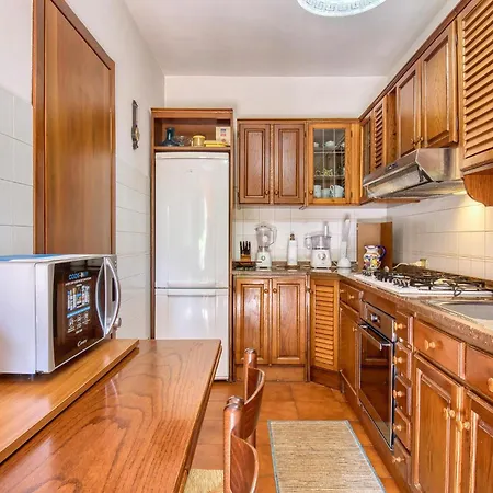 2 Bedroom Amazing In Tatil Evi Stresa