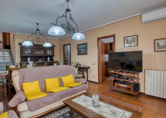 2 Bedroom Gorgeous In *